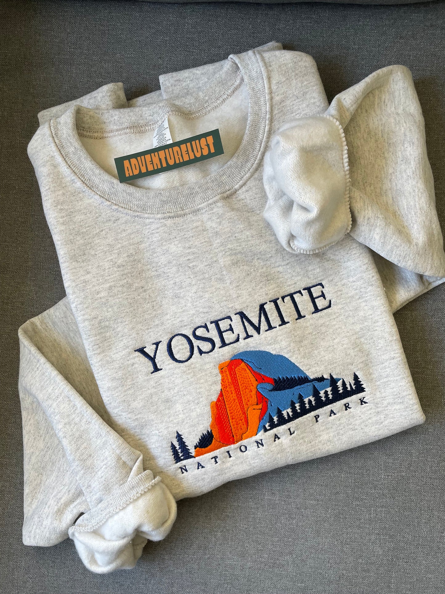 Embroidered yosemite national park crewneck — Adventurelust
