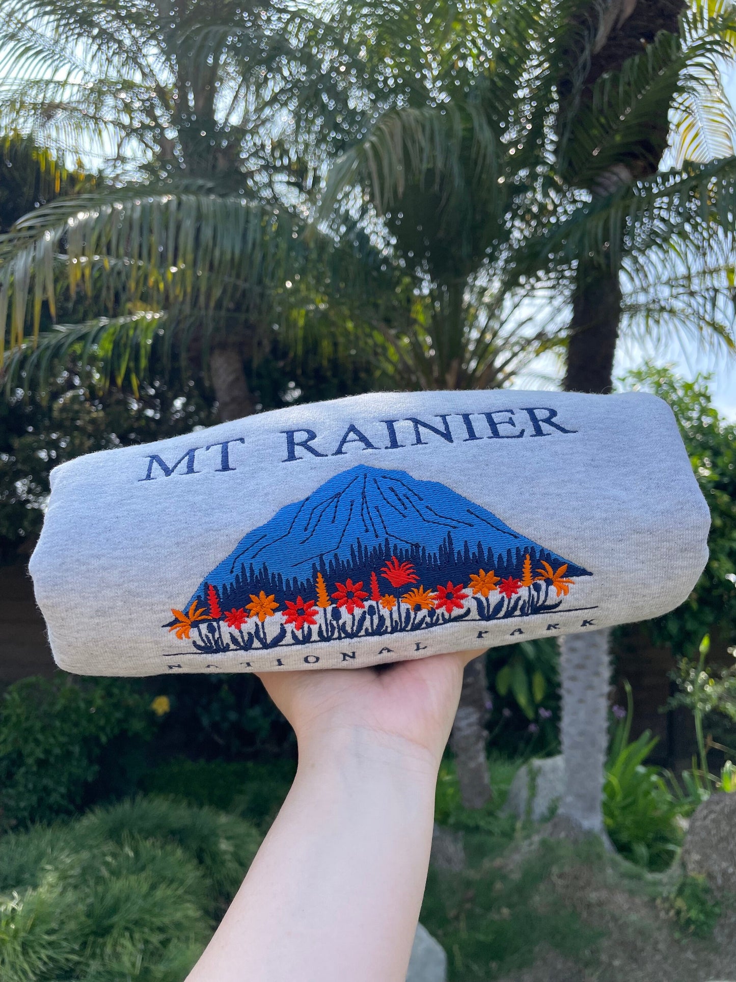 Embroidered mount rainier national park crewneck — Adventurelust