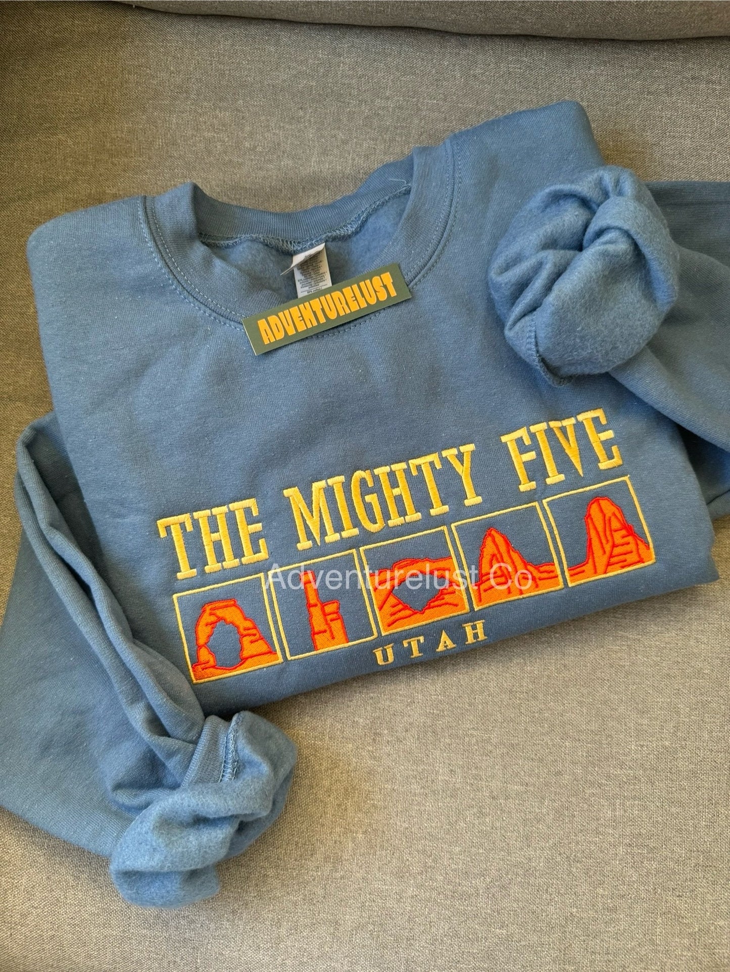 Embroidered the mighty five national parks utah crewneck — Adventurelust